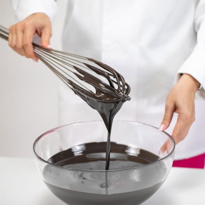 Callebaut N° 811 - Finest Belgian 54.5% Dark Chocolate Callets - 2.5kg