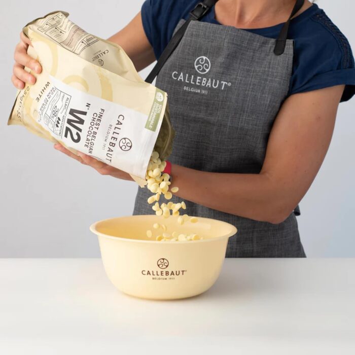 Callebaut Select White W2 Chocolate Callets 2.5 kg Callebaut Select White W2 Chocolate Callets 2.5 kg